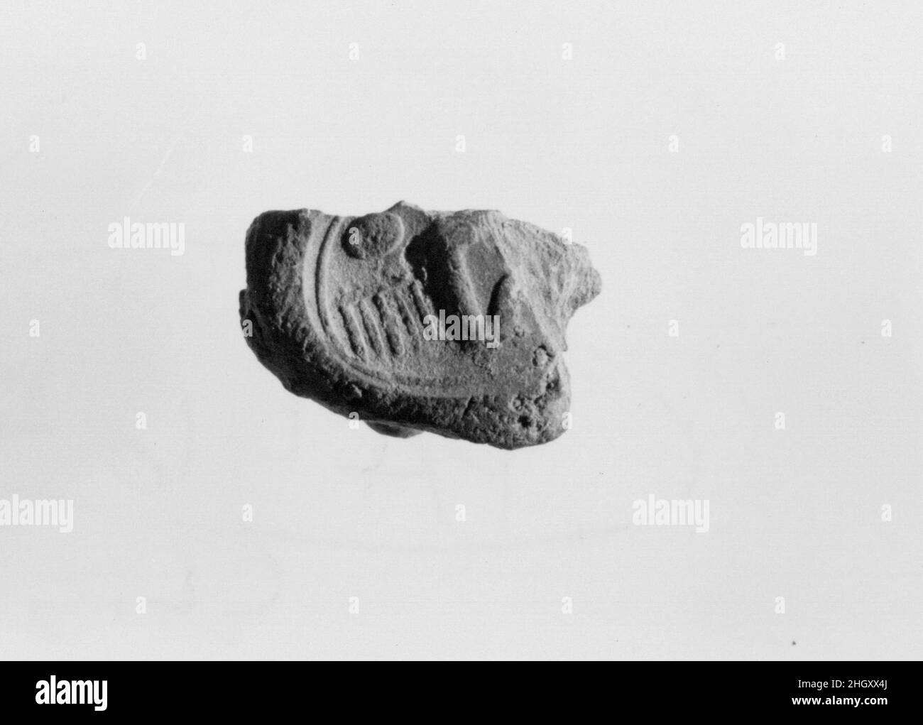 Sigillo del documento con il nome del trono di Amenhotep III ca. 1390–1353 a.C. nuovo Regno. Sigillo del documento con il nome del trono di Amenhotep III ca. 1390–1353 A.C. Fango. Nuovo Regno. Dall'Egitto, dall'Egitto superiore, da Tebe, da Malqata, da Ville Occidentali, West Villa B, scavi MMA, 1910–12. Dynasty 18 Foto Stock