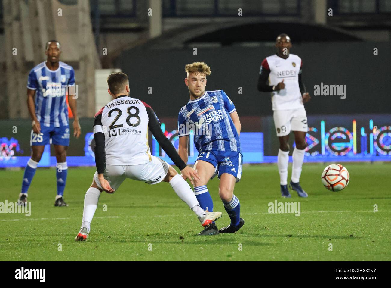 Nicolas BRUNEEL 21 Dunkerque durante il campionato francese Ligue 2 partita di calcio tra USL Dunkerque e FC Sochaux-Montbeliard il 22 gennaio 2022 allo stadio Marcel Tribut di Dunkerque, Francia - Foto Laurent Sanson / LS Medianord / DPPI Foto Stock