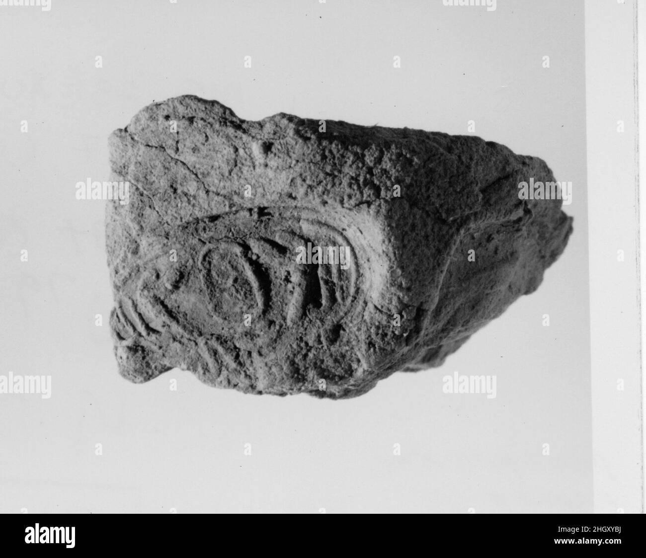 Sigillatura di documenti con più impressioni di tenuta ca. 1390–1353 a.C. nuovo Regno. Sigillatura di documenti con più impressioni di tenuta. CA. 1390–1353 A.C. Fango. Nuovo Regno. Dall'Egitto, dall'Egitto superiore, da Tebe, da Malqata, da Ville Occidentali, West Villa B, scavi MMA, 1910–12; presumibilmente da West Villas, West Villa B. Dynasty 18 Foto Stock