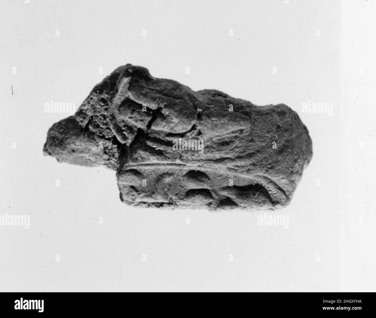 Sigillatura di documenti con più impressioni di tenuta ca. 1390–1353 a.C. nuovo Regno. Sigillatura di documenti con più impressioni di tenuta. CA. 1390–1353 A.C. Fango. Nuovo Regno. Dall'Egitto, dall'Alto Egitto, da Tebe, da Malqata, dagli scavi di MMA, 1910–12; possibilmente da West Villas, West Villa B. Dynasty 18 Foto Stock