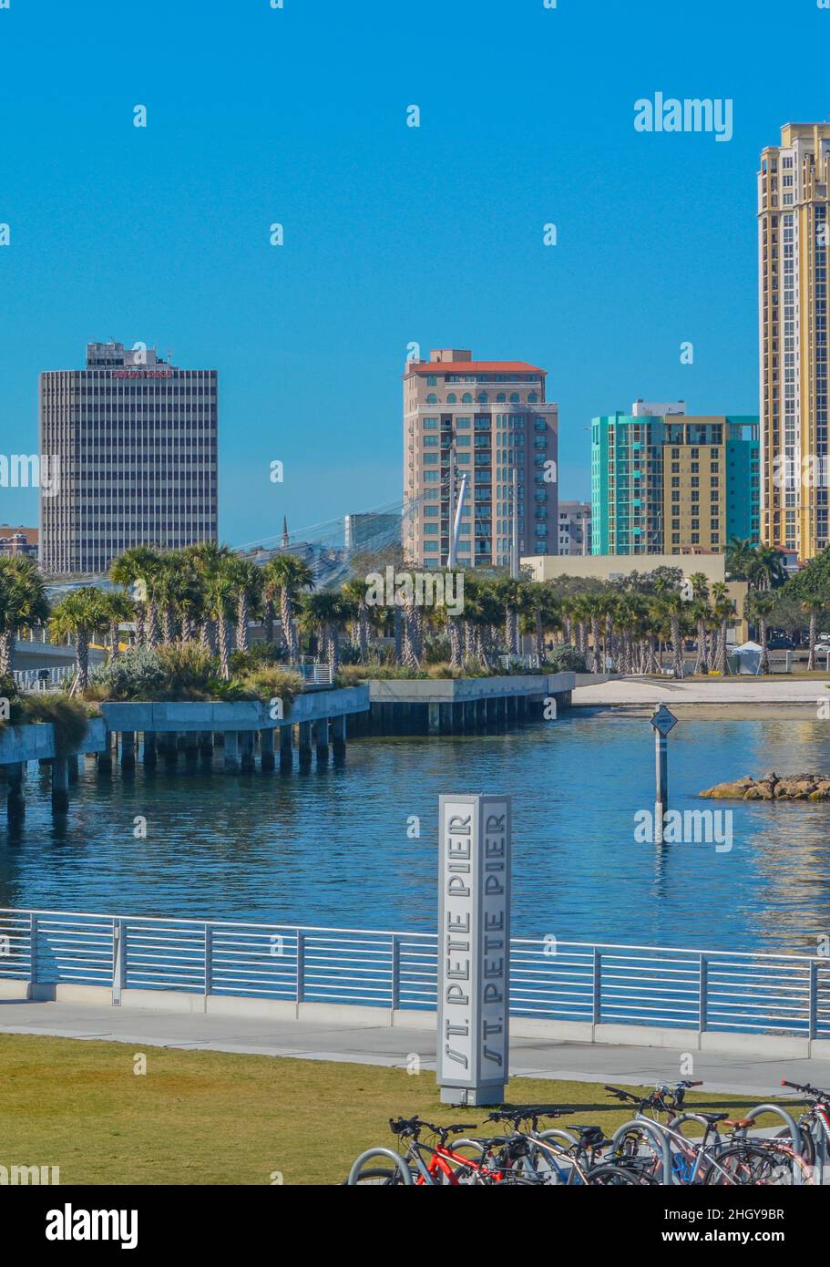 Il nuovo molo di St. Pete sulla baia di Tampa a St. Petersburg, Florida Foto Stock