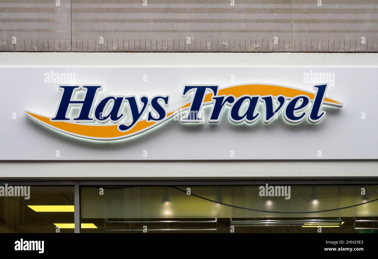 Cartello fuori dall'ufficio Hays Travel a Liverpool Foto Stock