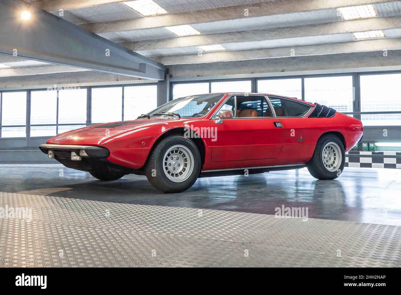 BARCELLONA, SPAGNA-25 MAGGIO 2021: 1972 Lamborghini Urraco. Progettista: Marcello Gandini a Bertone Foto Stock