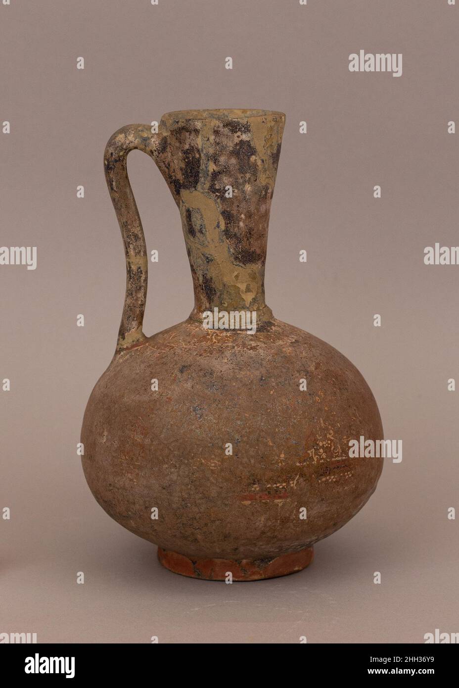 Ewer 14th secolo. Ewer. 14th secolo. Ceramica. Attribuito all'Iran. Ceramica Foto Stock