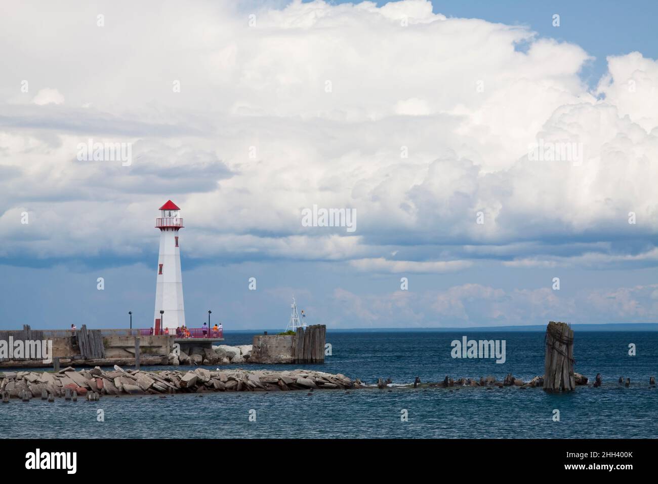 Faro di St. Ignace - una replica del faro presso un porto turistico sul lago Huron. Foto Stock