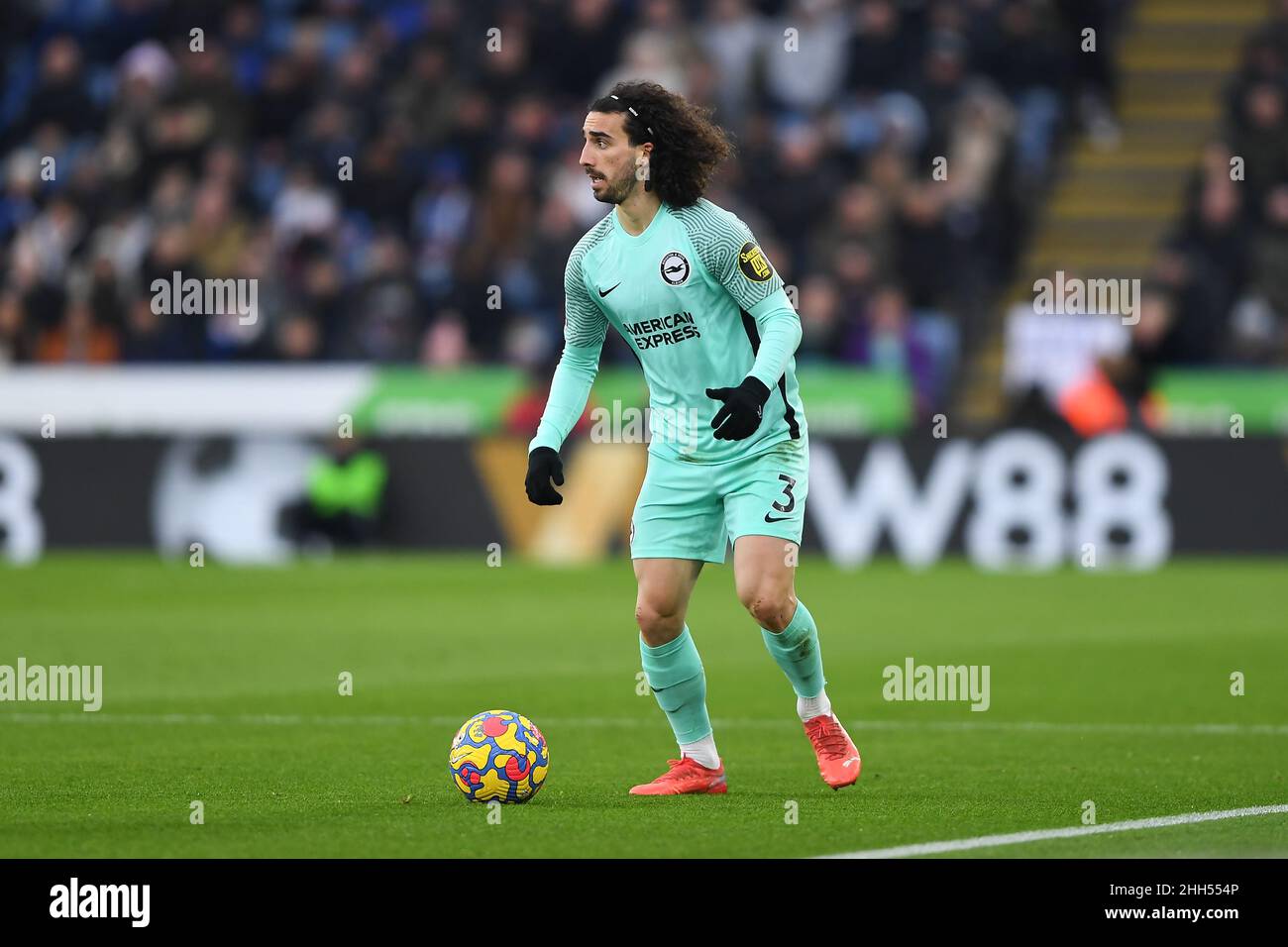 LEICESTER, REGNO UNITO. GENNAIO 23rd Marc Cucurella di Brighton e Hove Albion durante la partita della Premier League tra Leicester City e Brighton e Hove Albion al King Power Stadium di Leicester domenica 23rd gennaio 2022. (Credit: Jon Hobley | MI News) Credit: MI News & Sport /Alamy Live News Foto Stock