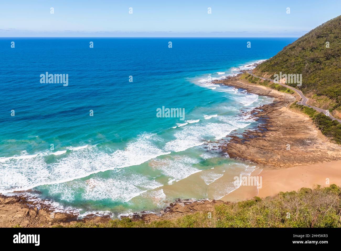 Acque costiere blu dello stretto di Bass visto da Teddys Lookout Foto Stock