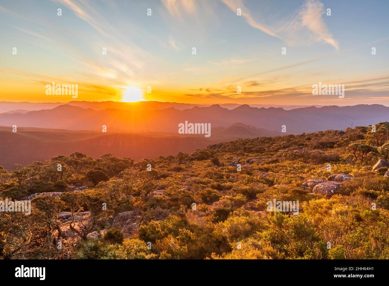Australia, Victoria, Tramonto visto dal Monte William nel Parco Nazionale dei Grampians Foto Stock