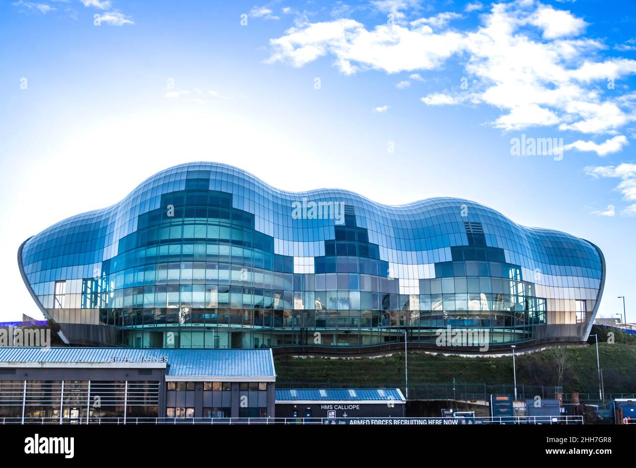 Forma organica di Glasshouse, ex Sage Gateshead, un centro musicale e sala concerti progettato da Foster & Partners Gateshead River Tyne newcastle Foto Stock