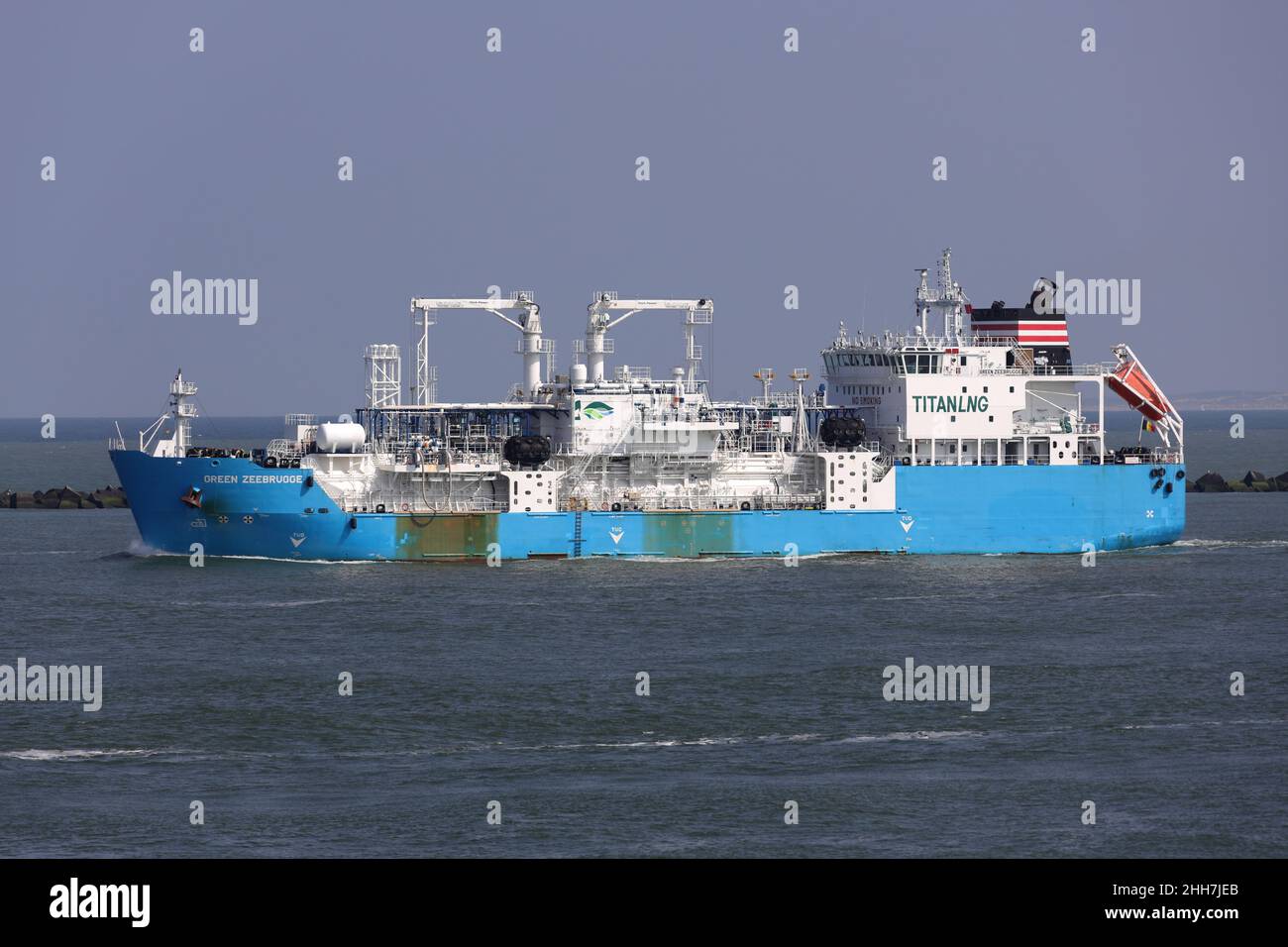 La petroliera LNG Green Zeebrugge lascerà il porto di Rotterdam il 4 settembre 2021. Foto Stock