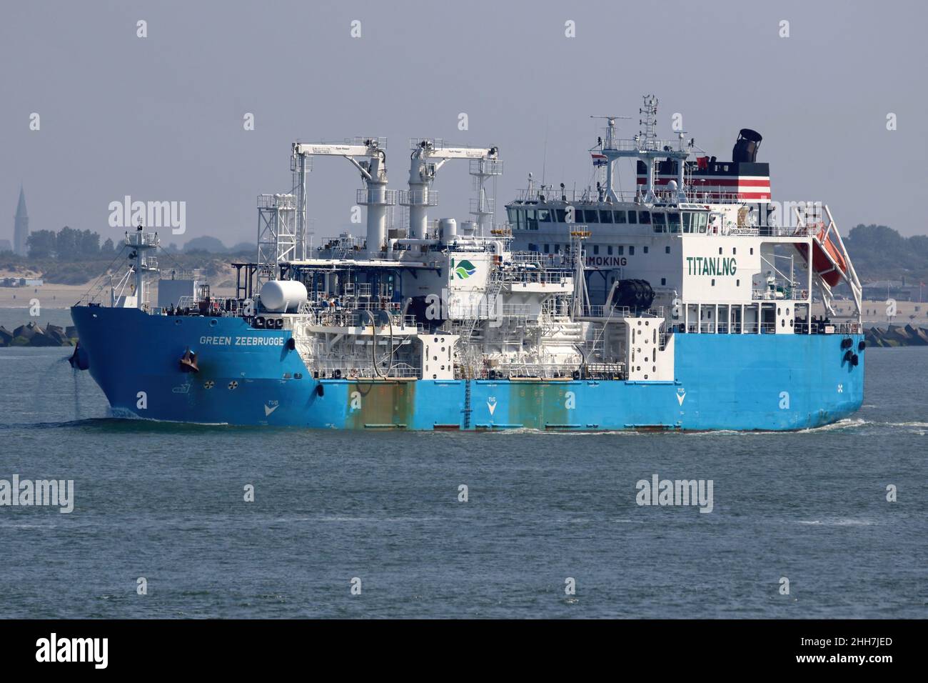 La petroliera LNG Green Zeebrugge lascerà il porto di Rotterdam il 4 settembre 2021. Foto Stock