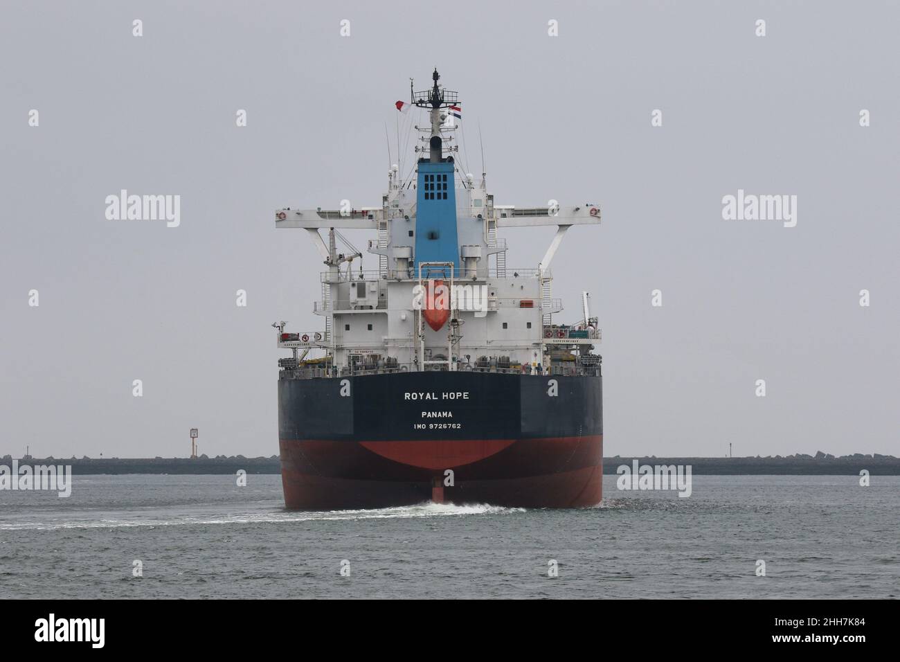 La portaerei Royal Hope lascerà il porto di Rotterdam il 4 settembre 2021. Foto Stock