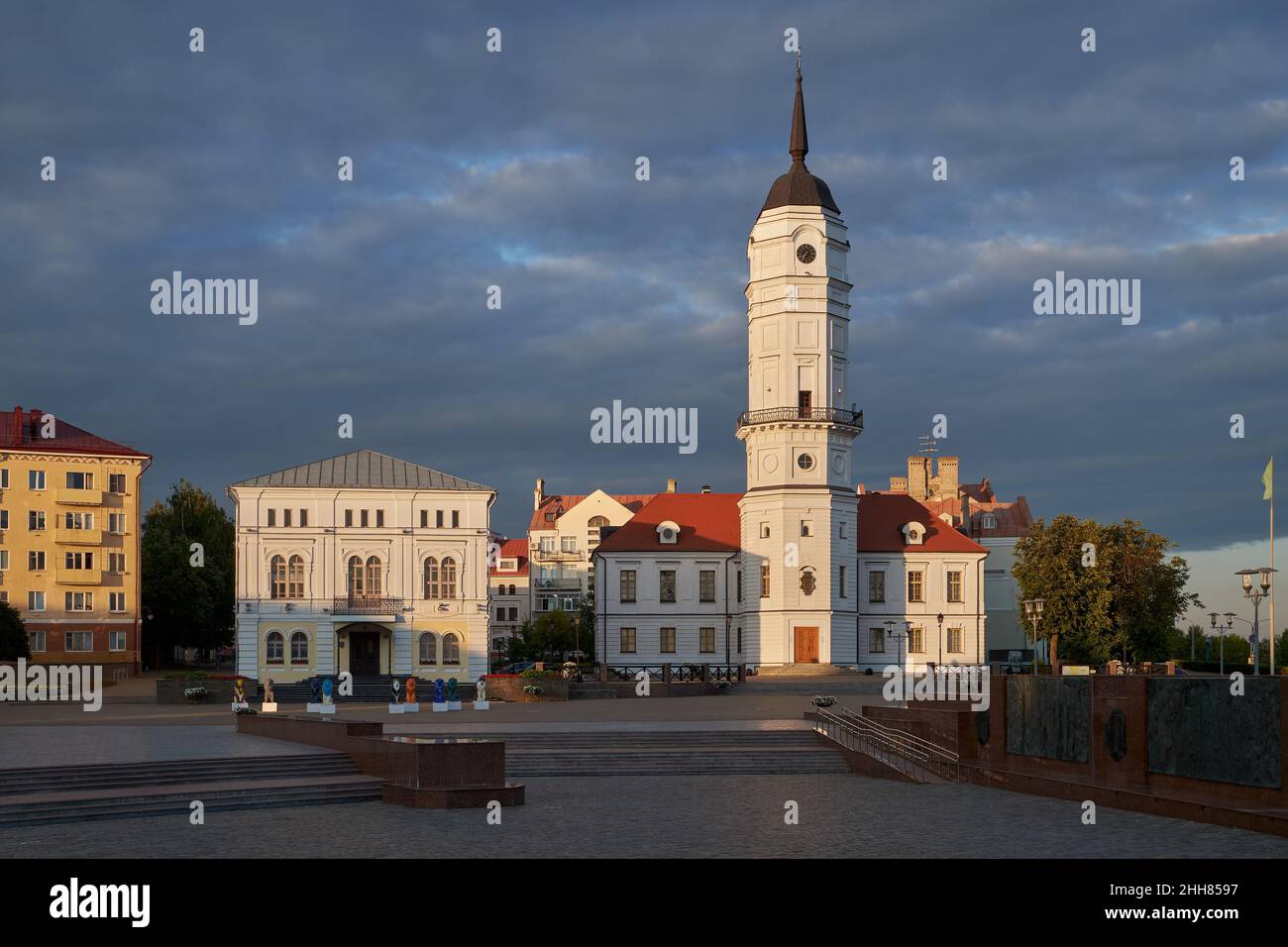 Old Glory Square, antico municipio. Mogilev, Bielorussia. Foto Stock