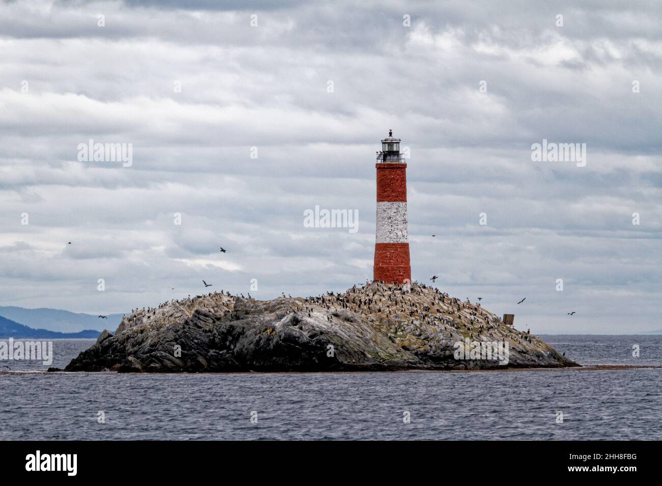 Les Eclaireurs Lighthouse - il faro alla fine del mondo, nel canale di Beagle vicino Ushuaia, Tierra del Fuego, Argentina meridionale Foto Stock