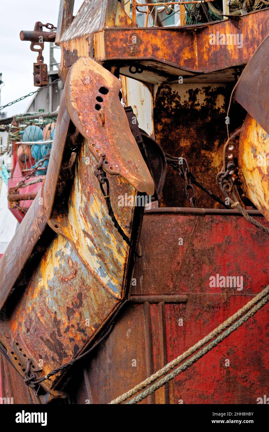 Primo piano di un arrugginito peschereccio - Rusty metallo vecchio sfondo industriale, primo piano vista Foto Stock