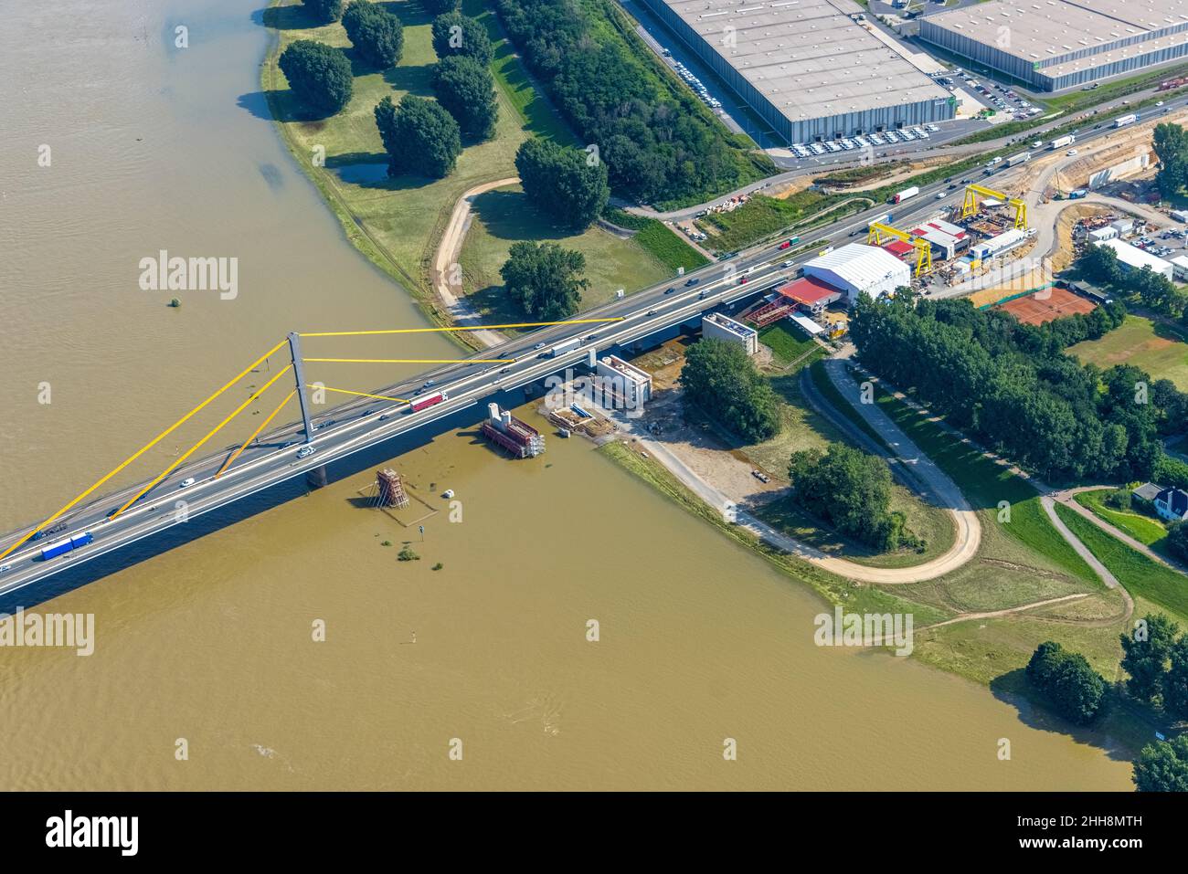 Vista aerea, cantiere presso il ponte sul Reno A40 Neuenkamp, fiume Reno, Alt-Homberg, Duisburg, zona della Ruhr, Renania settentrionale-Vestfalia, Germania, DE, Foto Stock