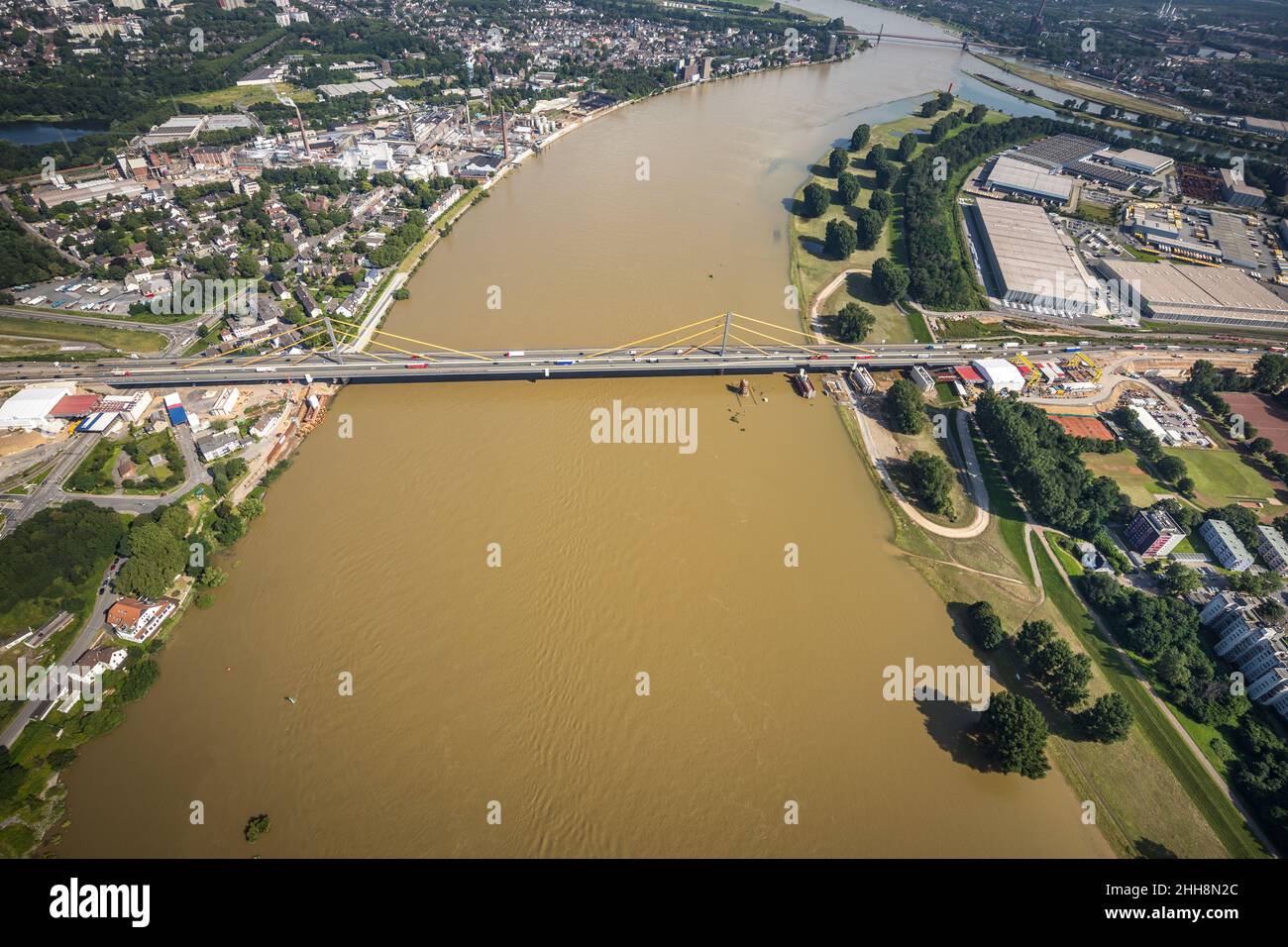 Vista aerea, cantiere presso il ponte sul Reno A40 Neuenkamp, fiume Reno, Alt-Homberg, Duisburg, zona della Ruhr, Renania settentrionale-Vestfalia, Germania, DE, Foto Stock