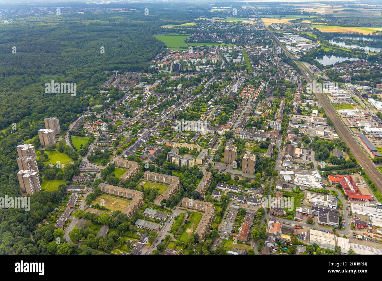 Vista aerea, vista locale, distretto Großenbaum, Duisburg, zona della Ruhr, Renania settentrionale-Vestfalia, Germania, DE, Europa, imposta sulla proprietà, alti edifici, in rea Foto Stock