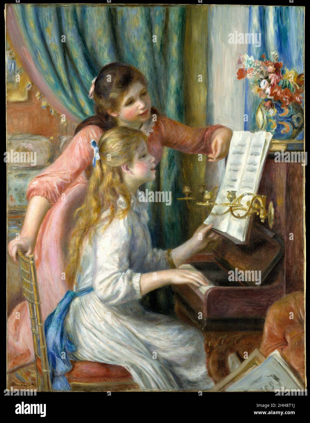 Due giovani ragazze al piano 1892 Auguste Renoir Francese alla fine del 1891 o all'inizio del 1892 Renoir è stato invitato dal governo francese ad eseguire un dipinto per un nuovo museo a Parigi, il Musée du Luxembourg, che doveva essere dedicato al lavoro di artisti viventi. Ha scelto come soggetto due ragazze al pianoforte. Consapevole dell'intenso scrutinio a cui la sua sottomissione sarebbe stata sottoposta, Renoir ha fornito una cura straordinaria a questo progetto, sviluppando e perfezionando la composizione in una serie di cinque tele. La pittura Lehman e la versione quasi identica in precedenza nella collezione di Renoir's Fellow i Foto Stock