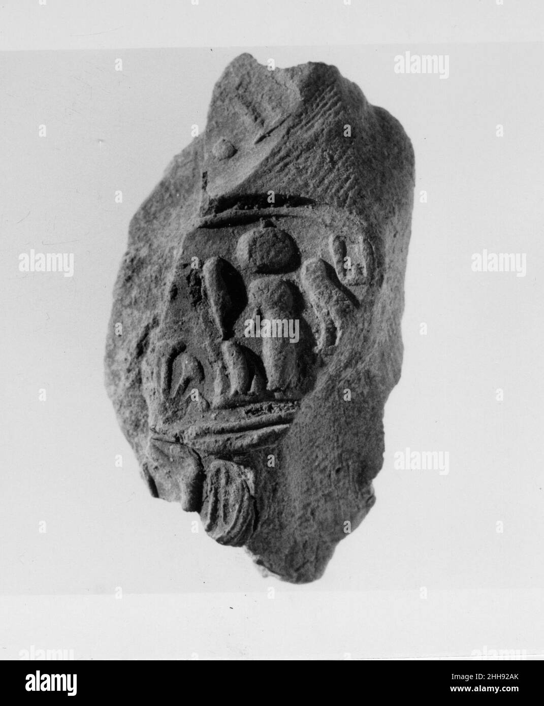 Sigillatura di documenti con più impressioni di tenuta ca. 1390–1353 a.C. nuovo Regno. Sigillatura di documenti con più impressioni di tenuta. CA. 1390–1353 A.C. Fango. Nuovo Regno. Dall'Egitto, dall'Alto Egitto, da Tebe, da Malqata, dagli scavi di MMA, 1910–12; presumibilmente da West Villas, West Villa B. Dynasty 18 Foto Stock