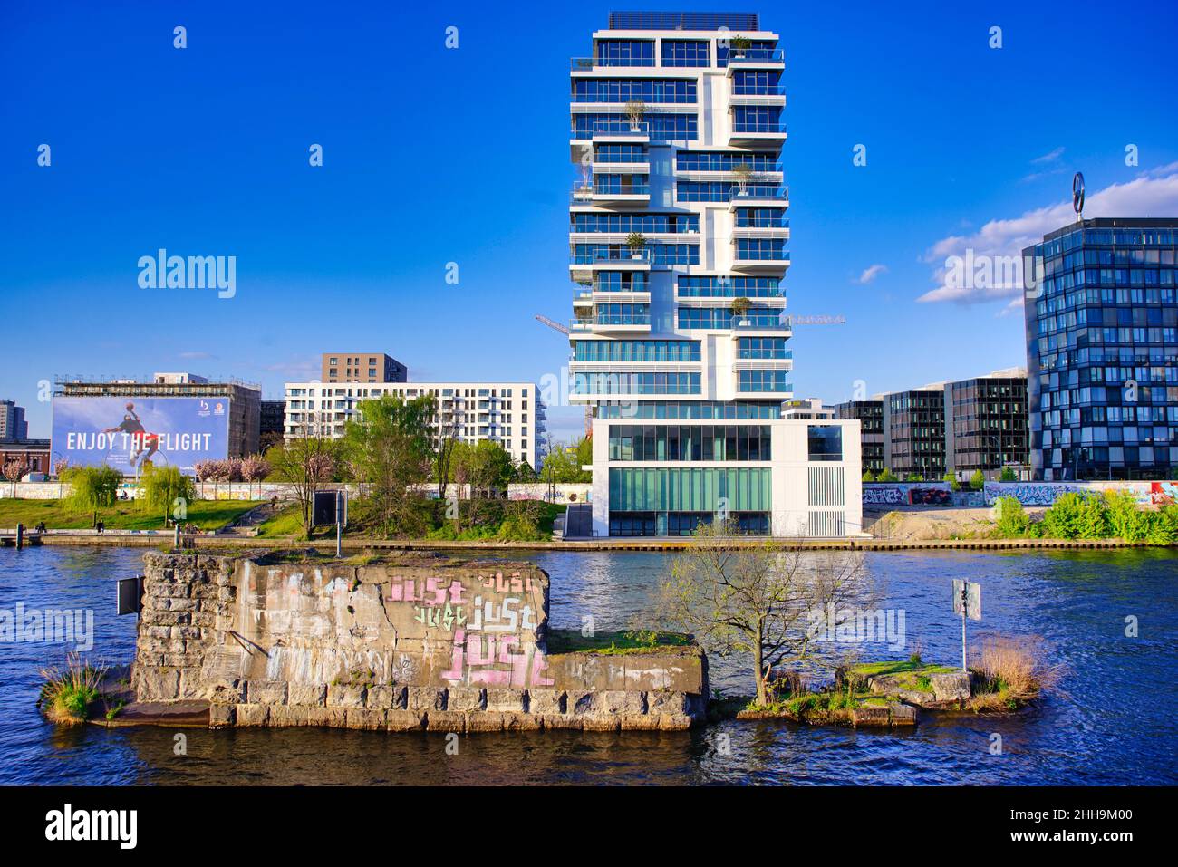 Berlino, Germania, Modernes Apartment-Haus Living Levels an der Spree Foto Stock