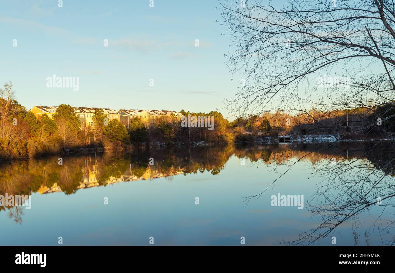 Cary Park Lake in North Carolina in una fredda giornata invernale Foto Stock