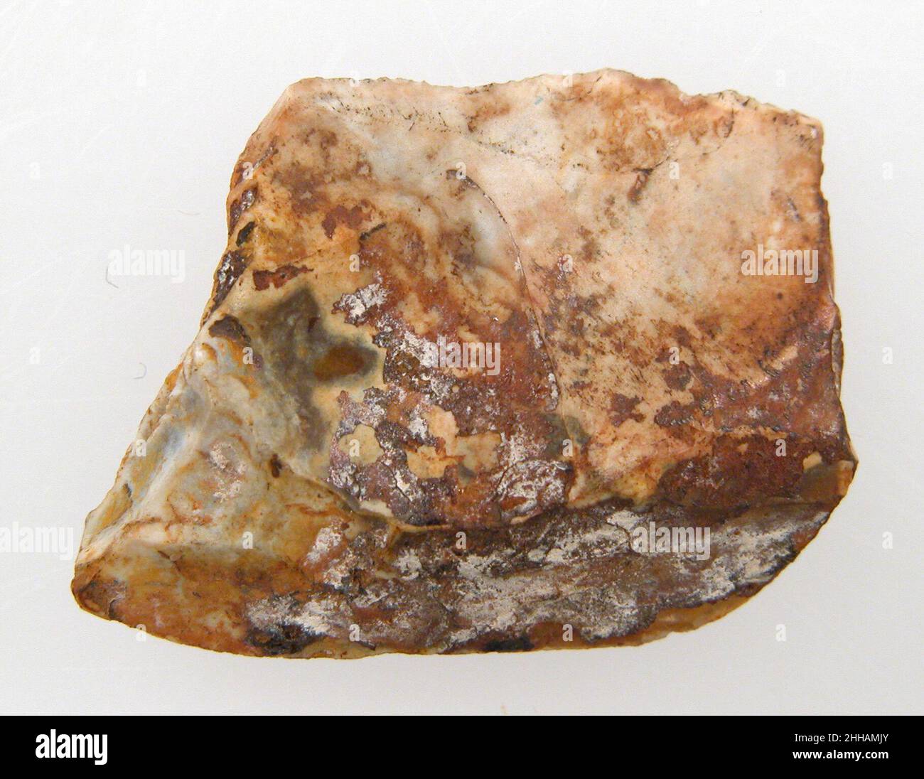 Anuleto neolitico 2500 B.C-A.D. 700 Neolitico. Neolitico Amulet 464799 Neolitico, Neolitico Amulet, 2500 B.C?A.D. 700, pietra (Flint?), totale: 15/16 x 11/16 x 3/16 poll. (2,4 x 1,7 x 0,5 cm). Il Metropolitan Museum of Art, New York. Dono di J. Pierpont Morgan, 1917 (17.191.110) Foto Stock