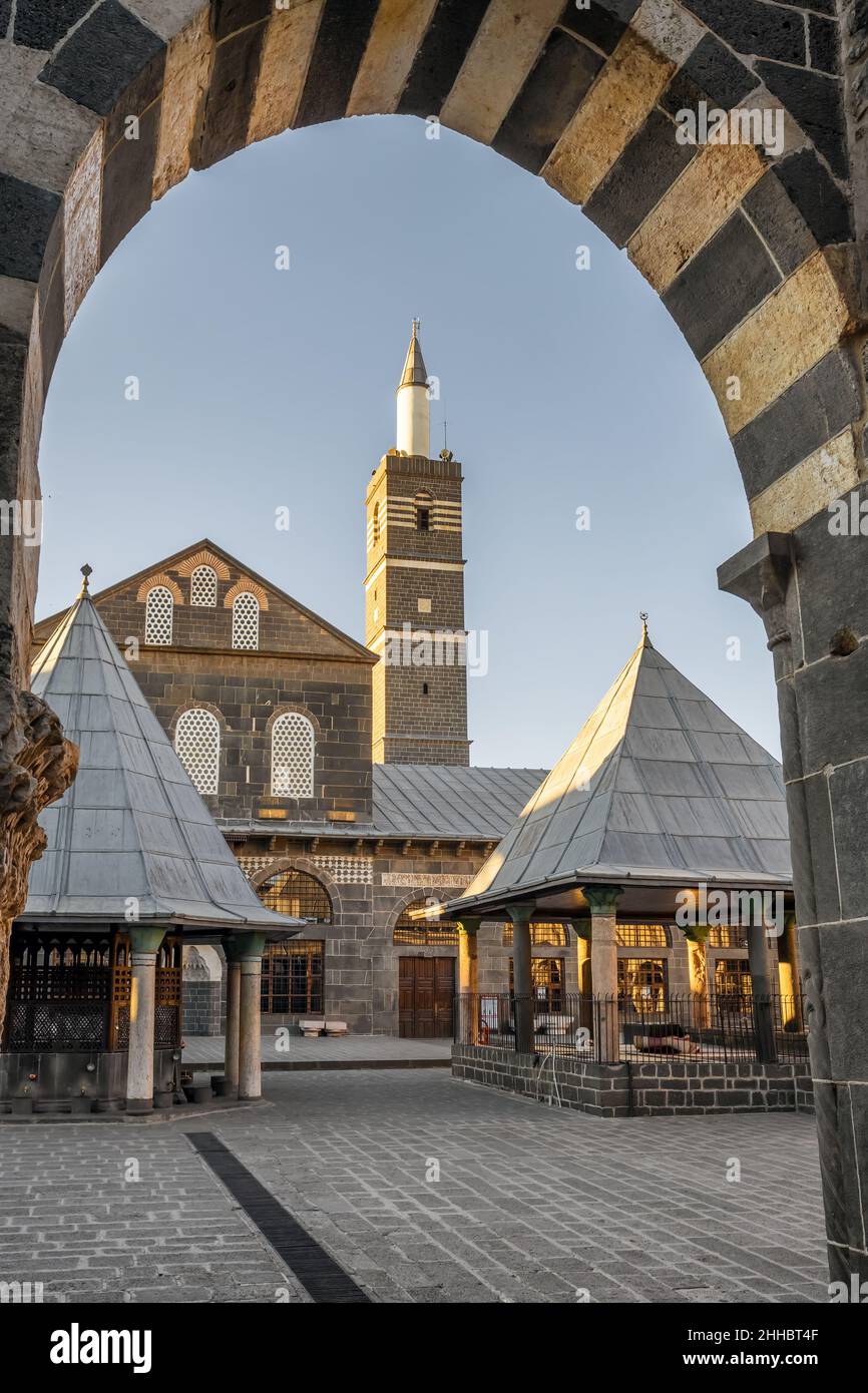 Diyarbakir Grande moschea all'alba, Turchia orientale Foto Stock