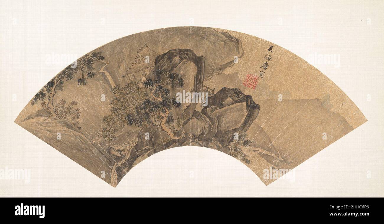 Guardando ad una cascata Tang Yin cinese lo studioso in questa pittura del ventilatore, apparentemente perso nei piaceri di guardare una cascata nella comodità di un padiglione di paglia costruito espressamente per questo scopo, deve rappresentare il sogno di ogni studioso-artista cinese. Un superbo calligrafo, Tang Yin è in grado di impartire una straordinaria espressività alle sue forme di roccia e albero, che sono fatte nel Southern Song Ink-Wash idiom, normalmente considerato lo stile dei pittori 'professionali' del suo tempo. Osservazione di una cascata 45772 Foto Stock