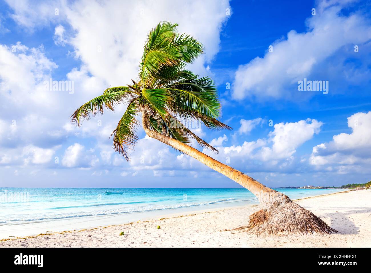 Riviera Maya, Messico - Playa Paraiso (Paradise Beach) al sole estate bella costa tropicale caraibica di Tulum in Quintana Roo, Cancun. Foto Stock
