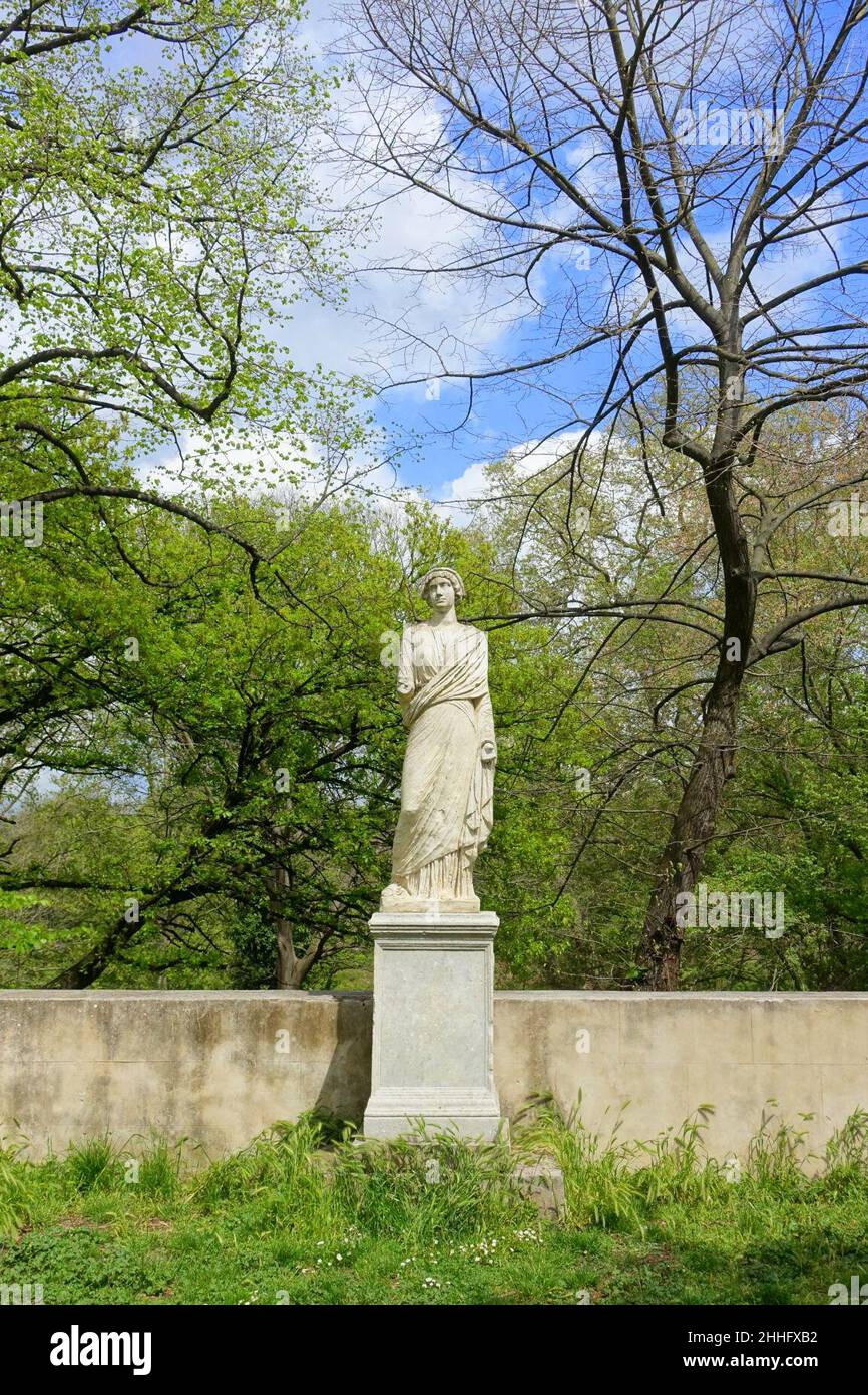 Statua - Tempio di Antonino e Faustina - Villa Borghese - Roma, Italia Foto Stock