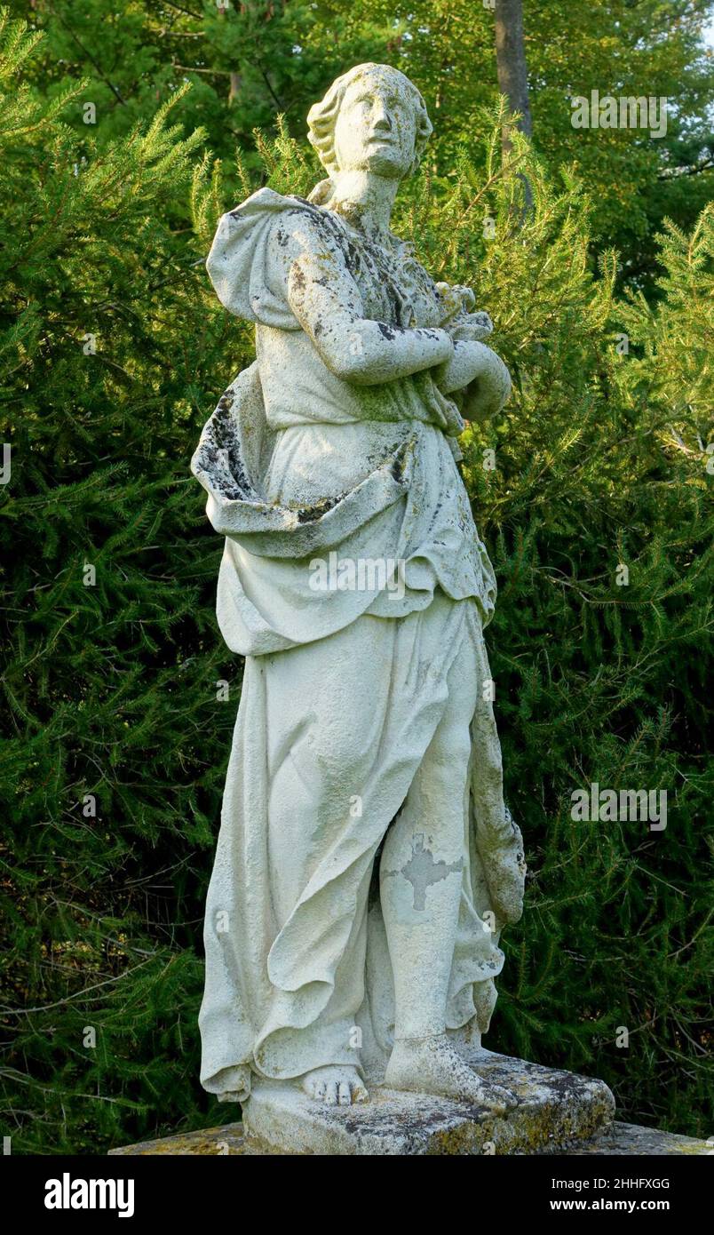 Statua 10 - Grand Allée - collina del Castello sulla tenuta di Crane - Ipswich, Massachusetts, Stati Uniti Foto Stock