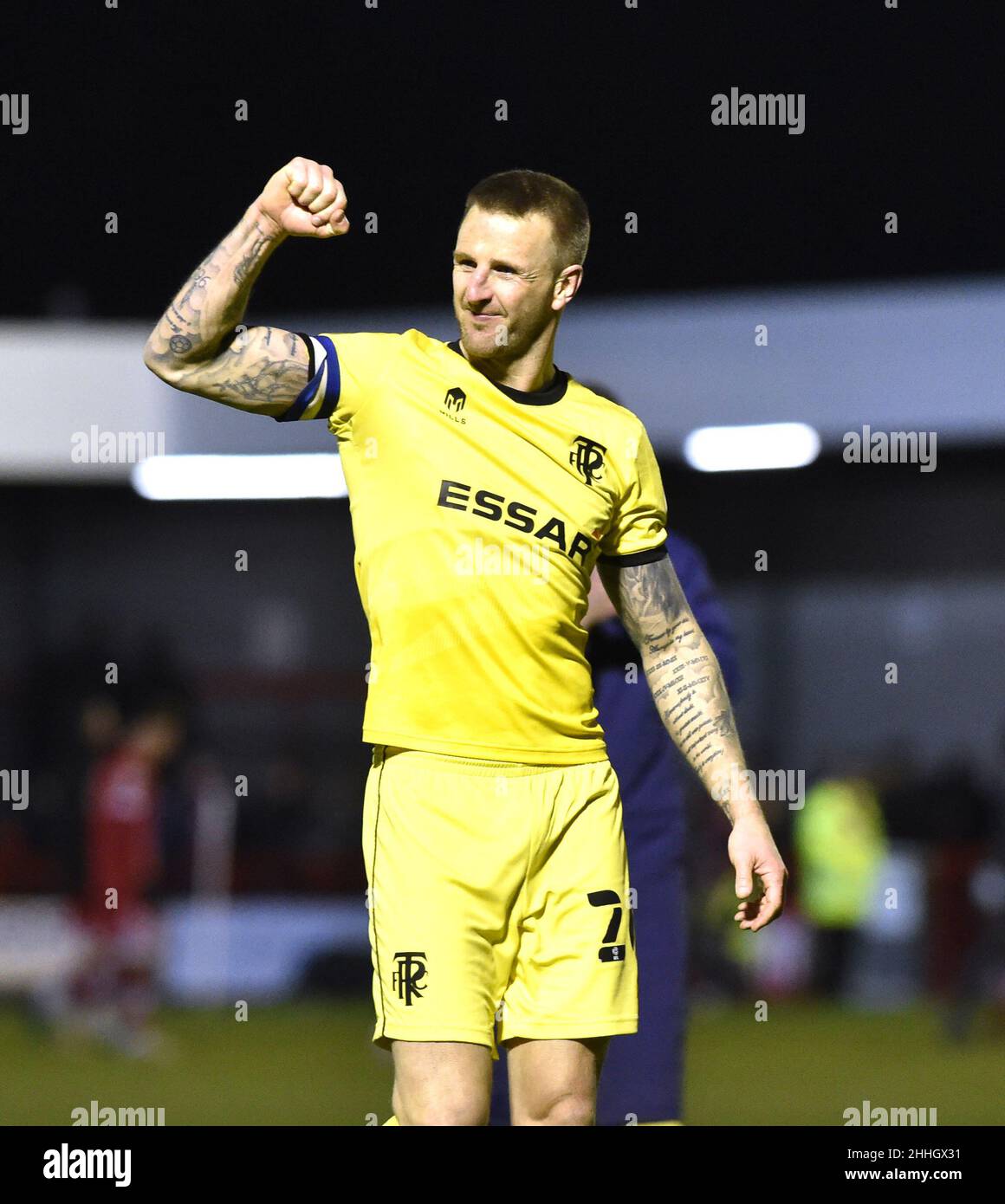 Peter Clarke di Tranmere durante la Sky Bet League due partite tra Crawley Town e Tranmere Rovers al People's Pension Stadium , Crawley , Regno Unito - 22nd Gennaio 2022 - solo per uso editoriale. Nessun merchandising. Per le immagini Football si applicano restrizioni fa e Premier League inc. Nessun utilizzo di Internet/cellulare senza licenza FAPL - per i dettagli contattare Football Dataco Foto Stock