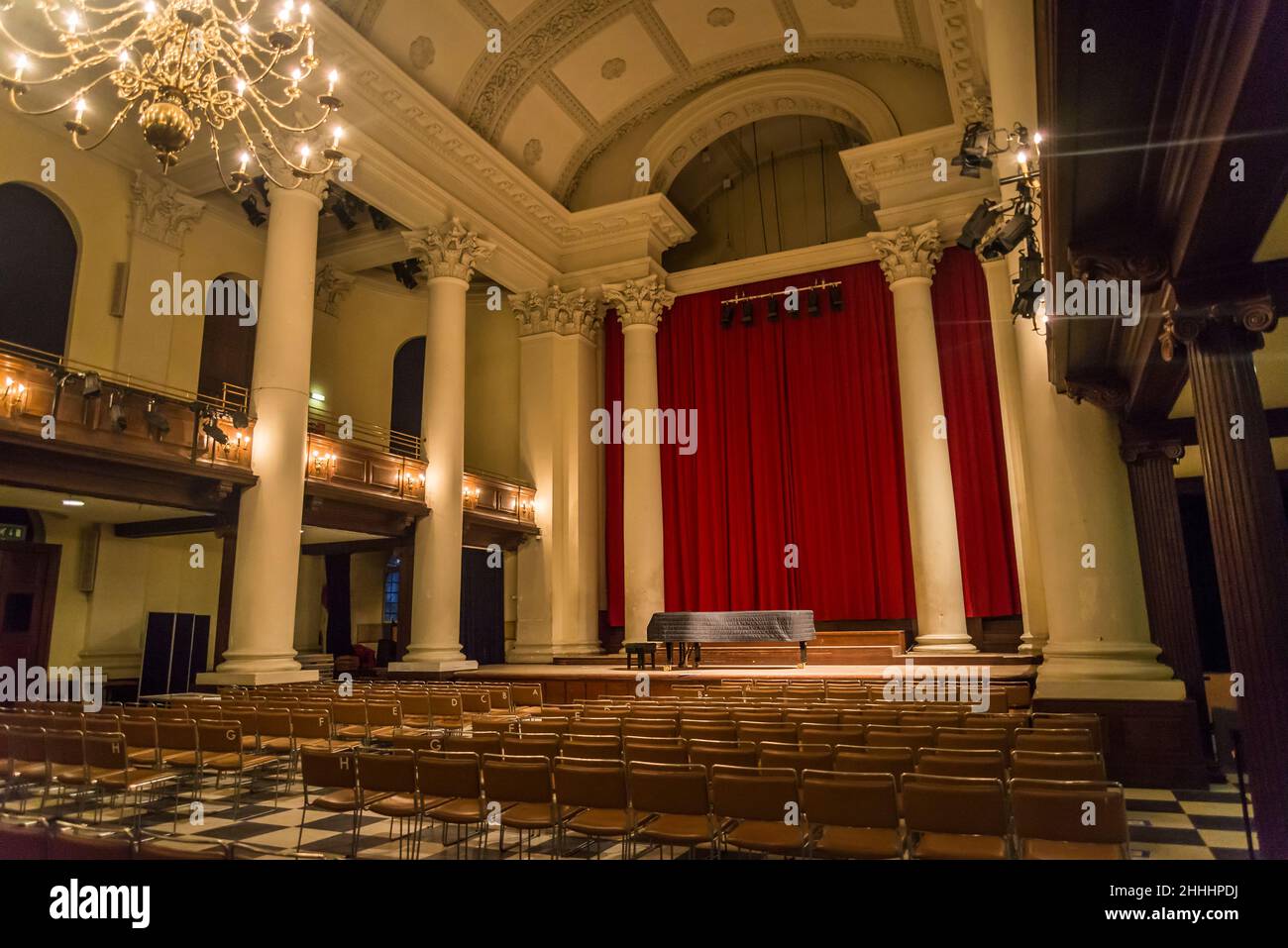 St John's Smith Square, una chiesa ridondante nel centro di Smith Square, Westminster, sede di concerti di musica classica, Londra, Inghilterra, Regno Unito Foto Stock