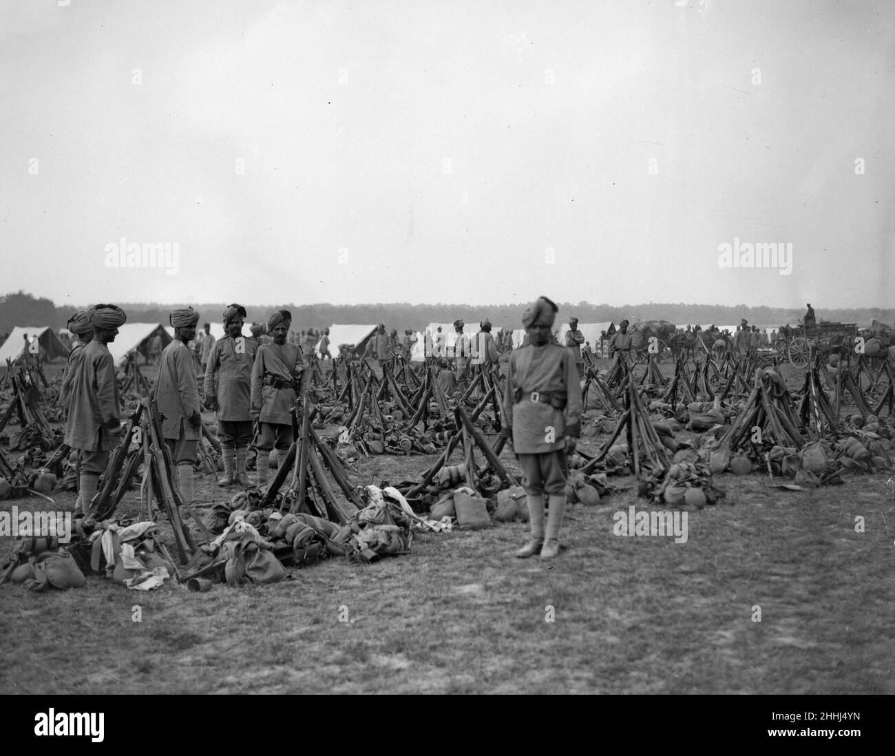 La divisione indiana di Lahore del 3rd si è vista qui nel loro campo di Orleans, Francia. Circa ottobre 1914 Foto Stock