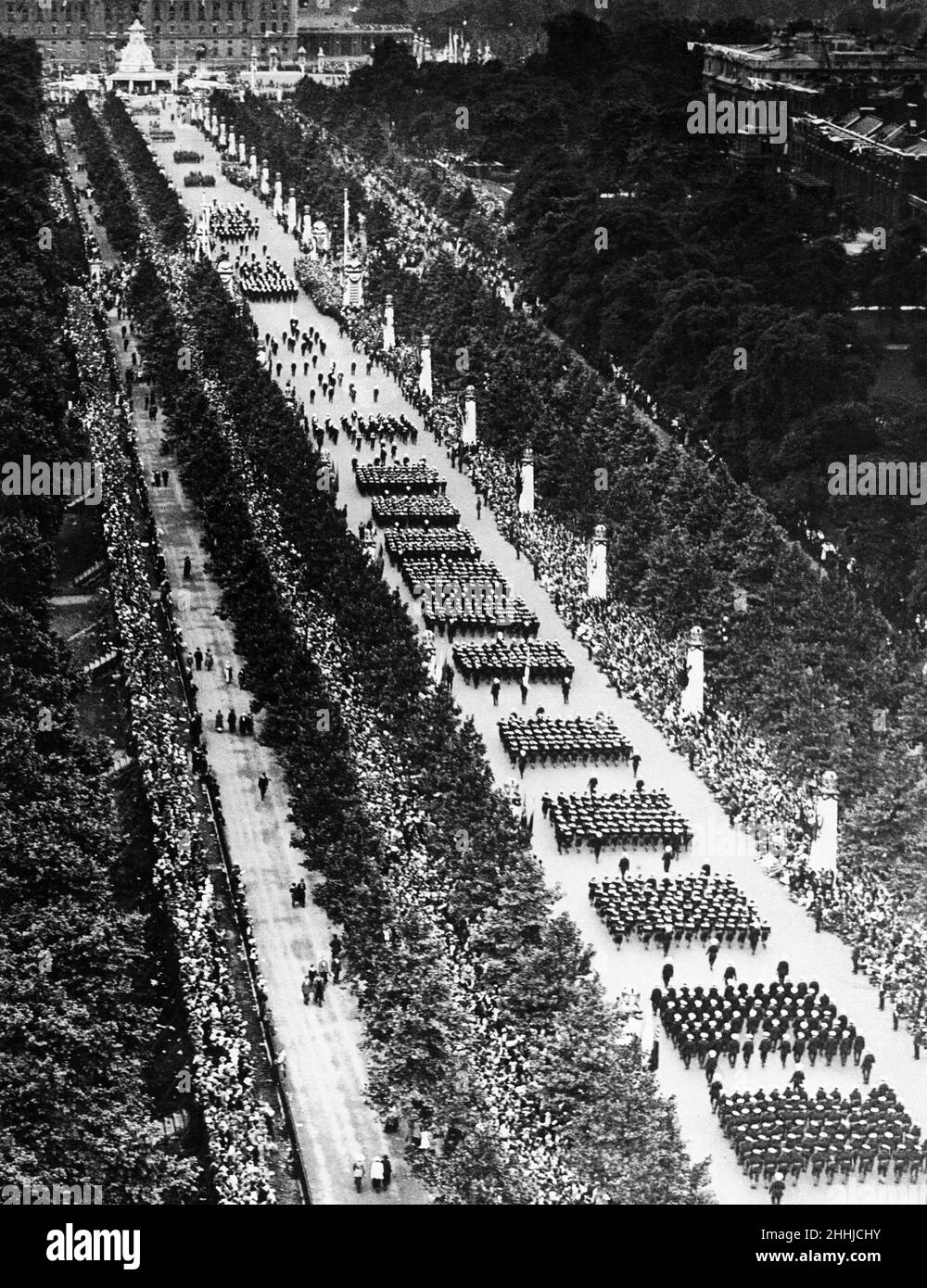 La marcia della Vittoria di Londra e la celebrazione sono stati visti qui passando per il Mall. Luglio 21st 1919 Foto Stock