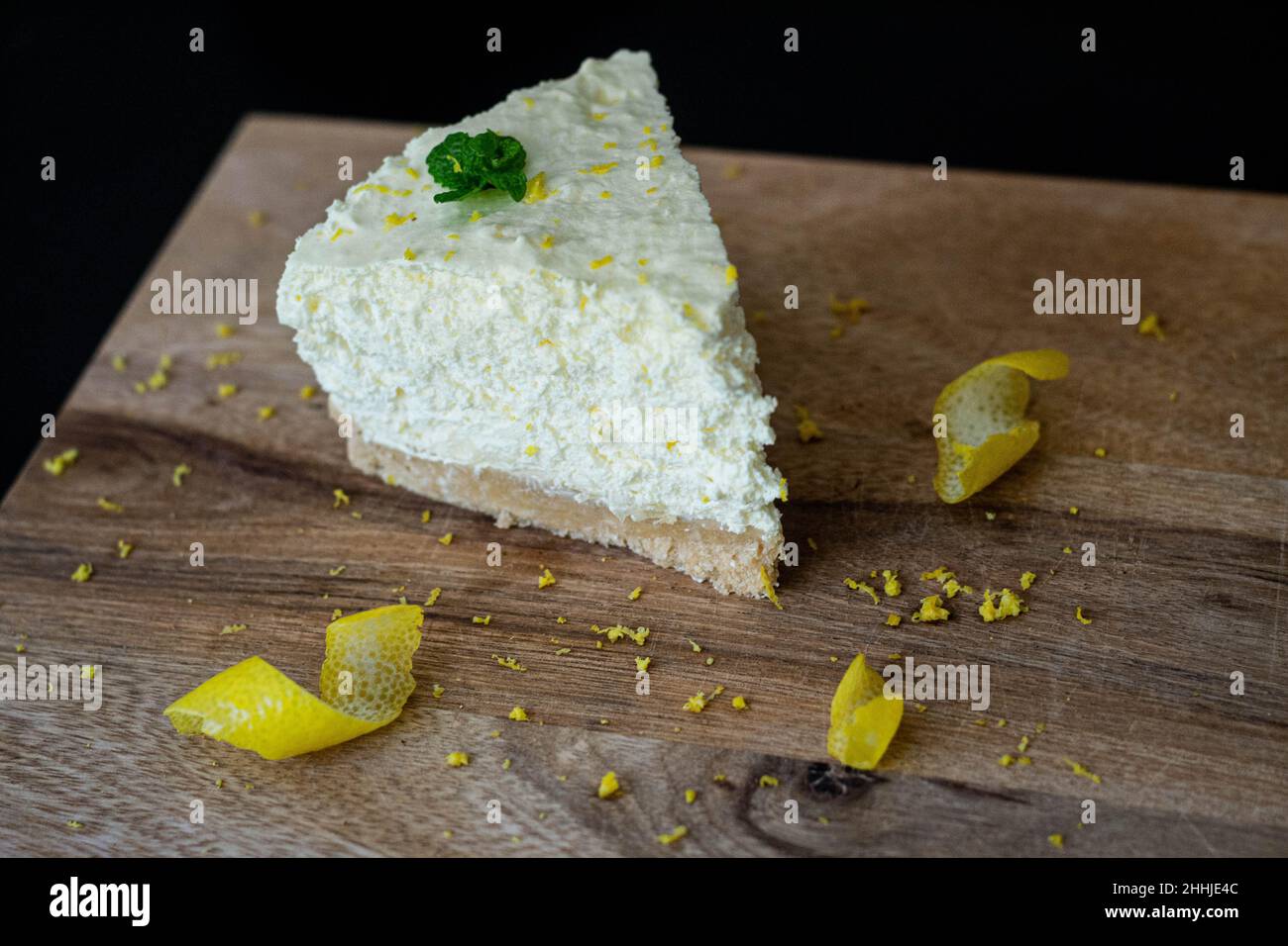 torta a strati di limone, calce spugnosa Foto Stock