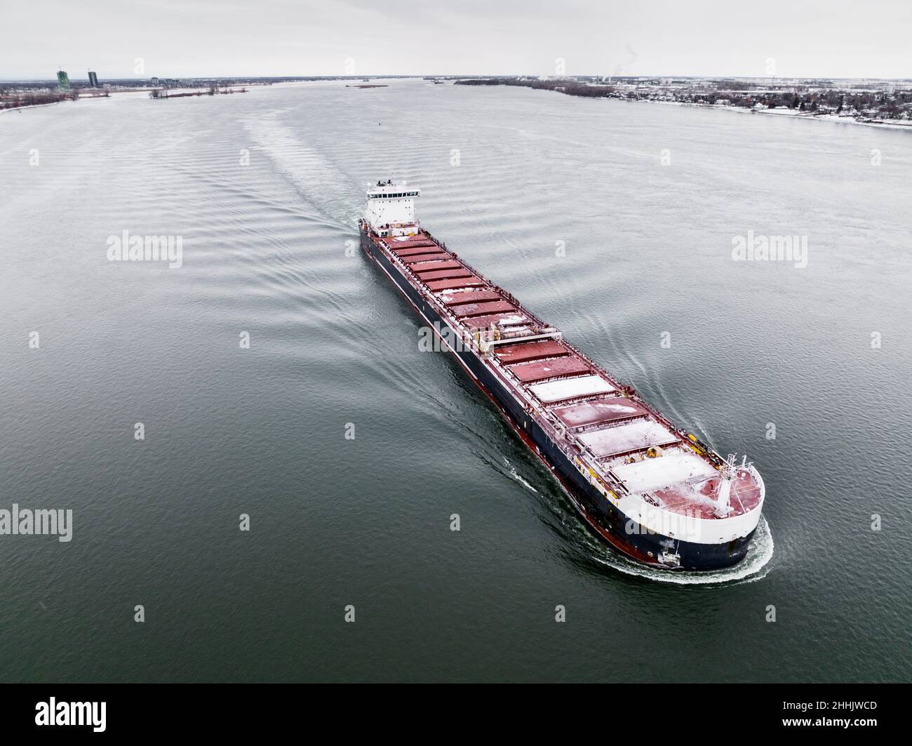 Nave da carico vicino al Porto di Montreal sul Fiume St-Lawrence Foto Stock