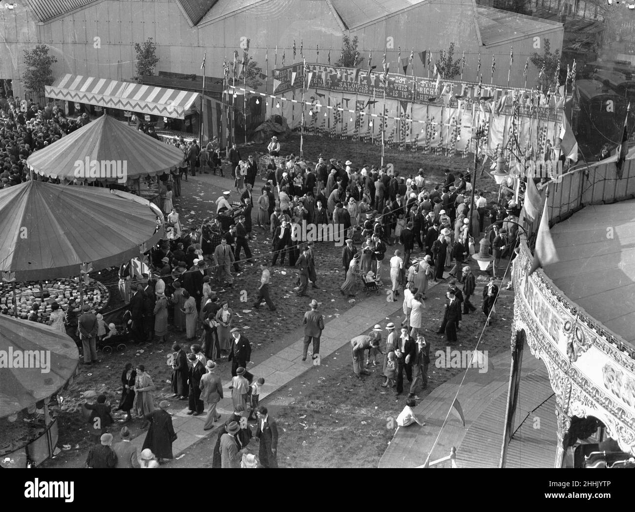 Folle alla fiera Silver Jubilee di Kingston in occasione del giubileo d'argento di re Giorgio V. Maggio 1935 Foto Stock