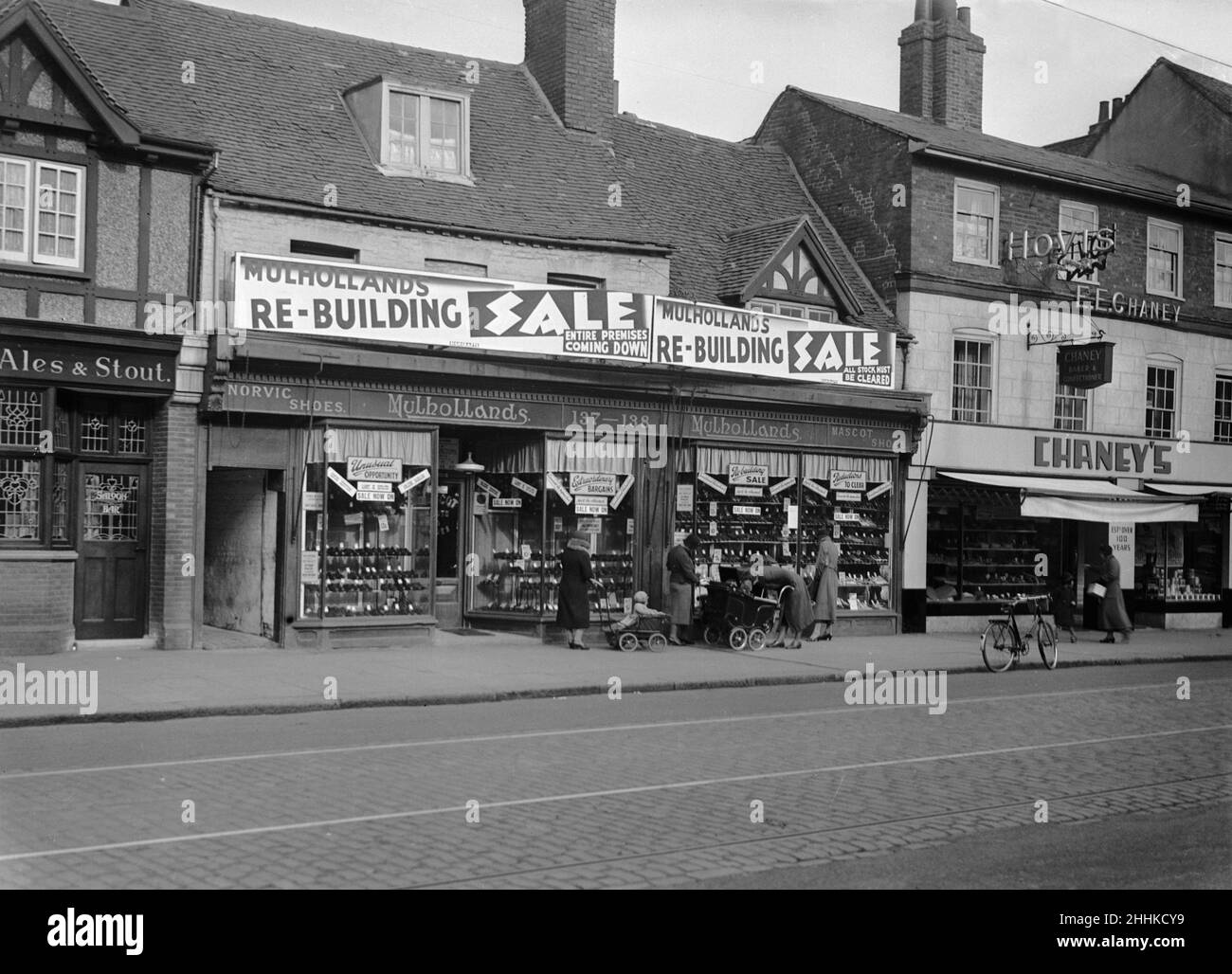 Uxbridge High Street, negozio di Mulholland 1936 Foto Stock