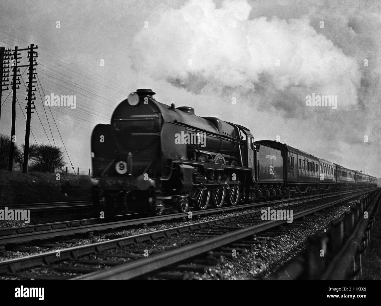 Southern Railways Lord Nelson classe locomotiva 'il Signore Collingwood' visto qui a piena velocità. 29th marzo 1933 Foto Stock