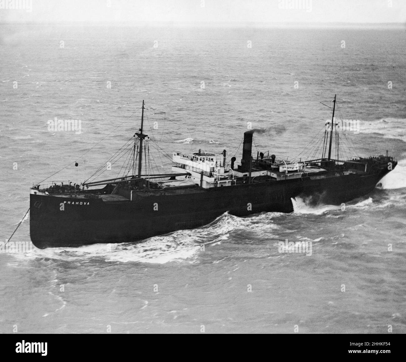 La SS 'Prahova' si ancorò al largo della baia di St.Margeret, facendo funzionare i motori per fermare il trascinamento dell'ancora su una marea veloce. 15th gennaio 1934. Foto Stock