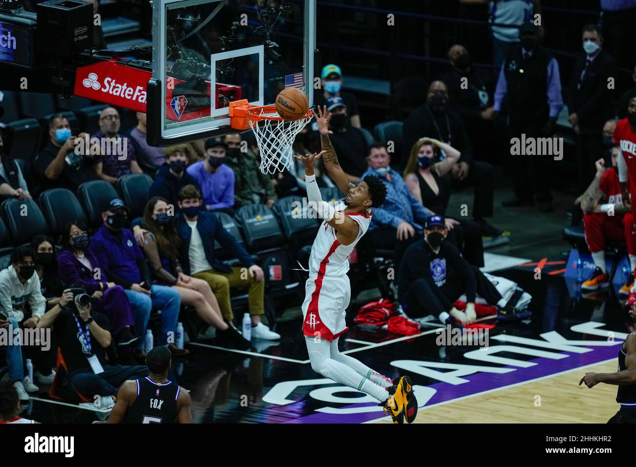 Sacramento, Stati Uniti. 17th Jan 2022. Houston Rockets Forward Christian Wood (35) segna la palla alla partita NBA tra gli Houston Rockets vs Sacarmento Kings il venerdì 14 gennaio 2022 al Golden 1 Center. I Re sconfissero i Rockets 126-114. (Jameel Pugh/Image of Sport) Foto via Credit: Newscom/Alamy Live News Foto Stock