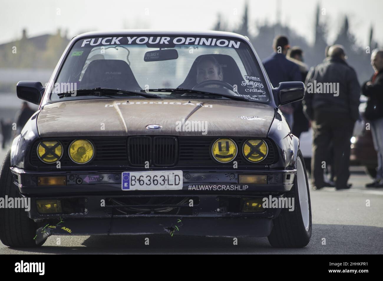 Auto d'epoca sui tratti durante il festival Lluis lopez mora a Barcellona, in Spagna Foto Stock