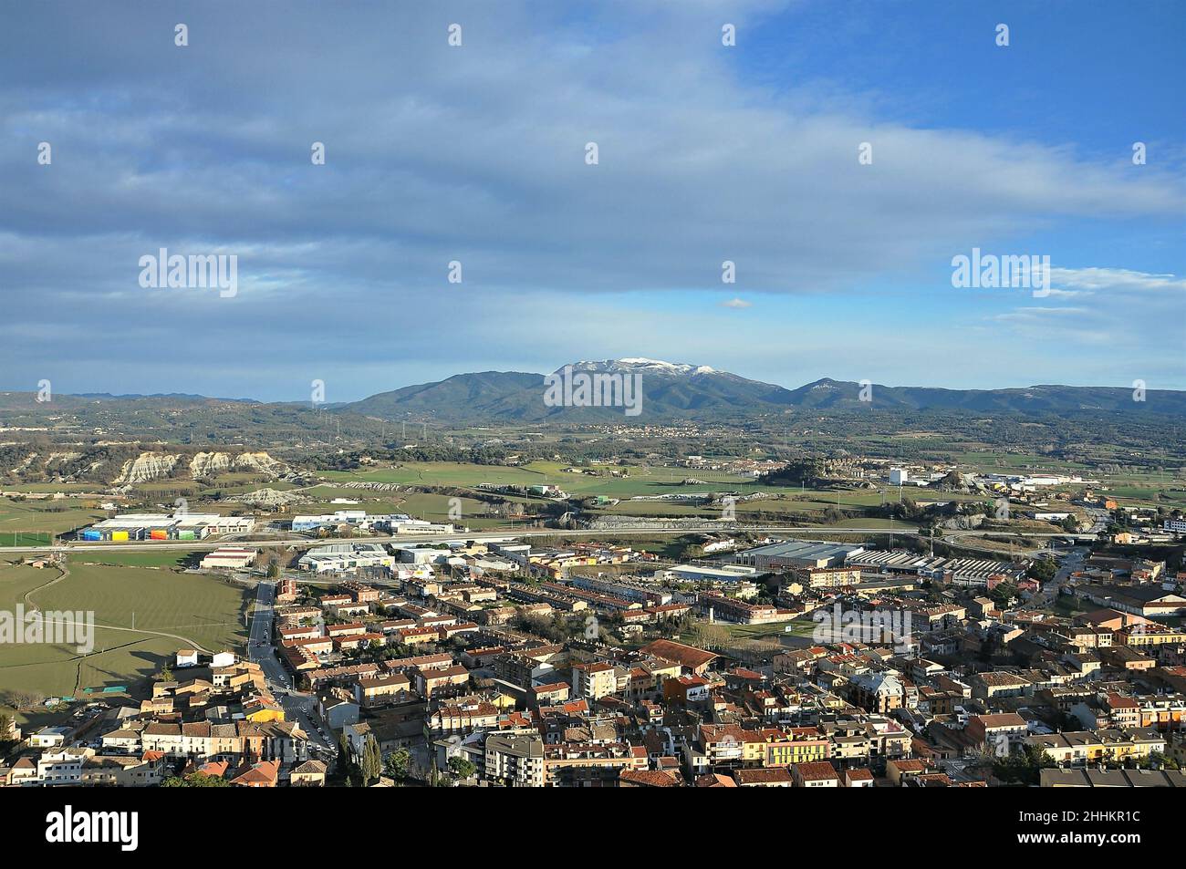 Vista panoramica della piana di Vic dal punto di vista di Tona nella regione di Osona, provincia di Barcellona, Catalogna, Spagna Foto Stock