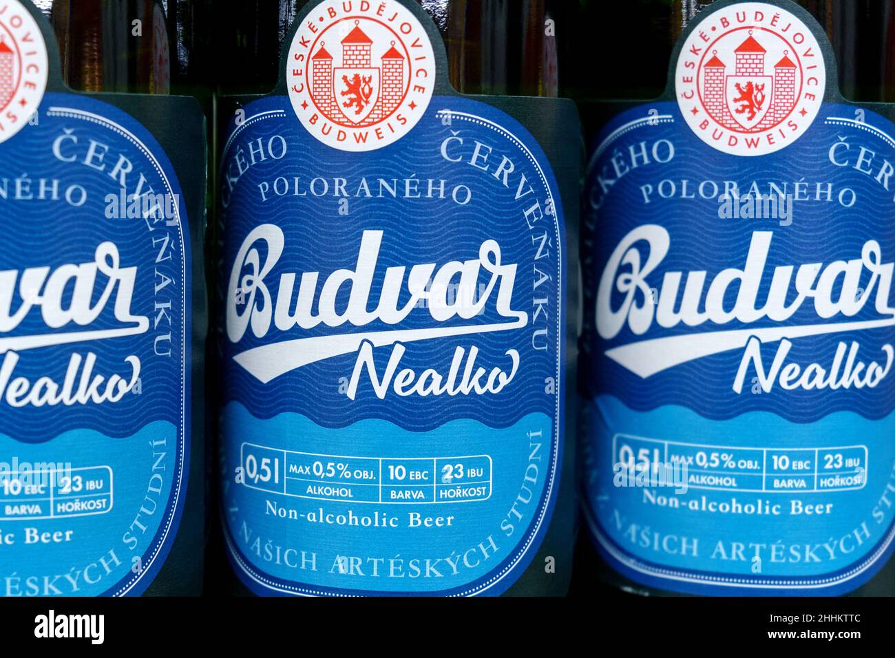 Volzhsky, Russia-21 settembre 2021: Budvar nealko non-alcoolic, una delle birre più vendute nella Repubblica Ceca Foto Stock