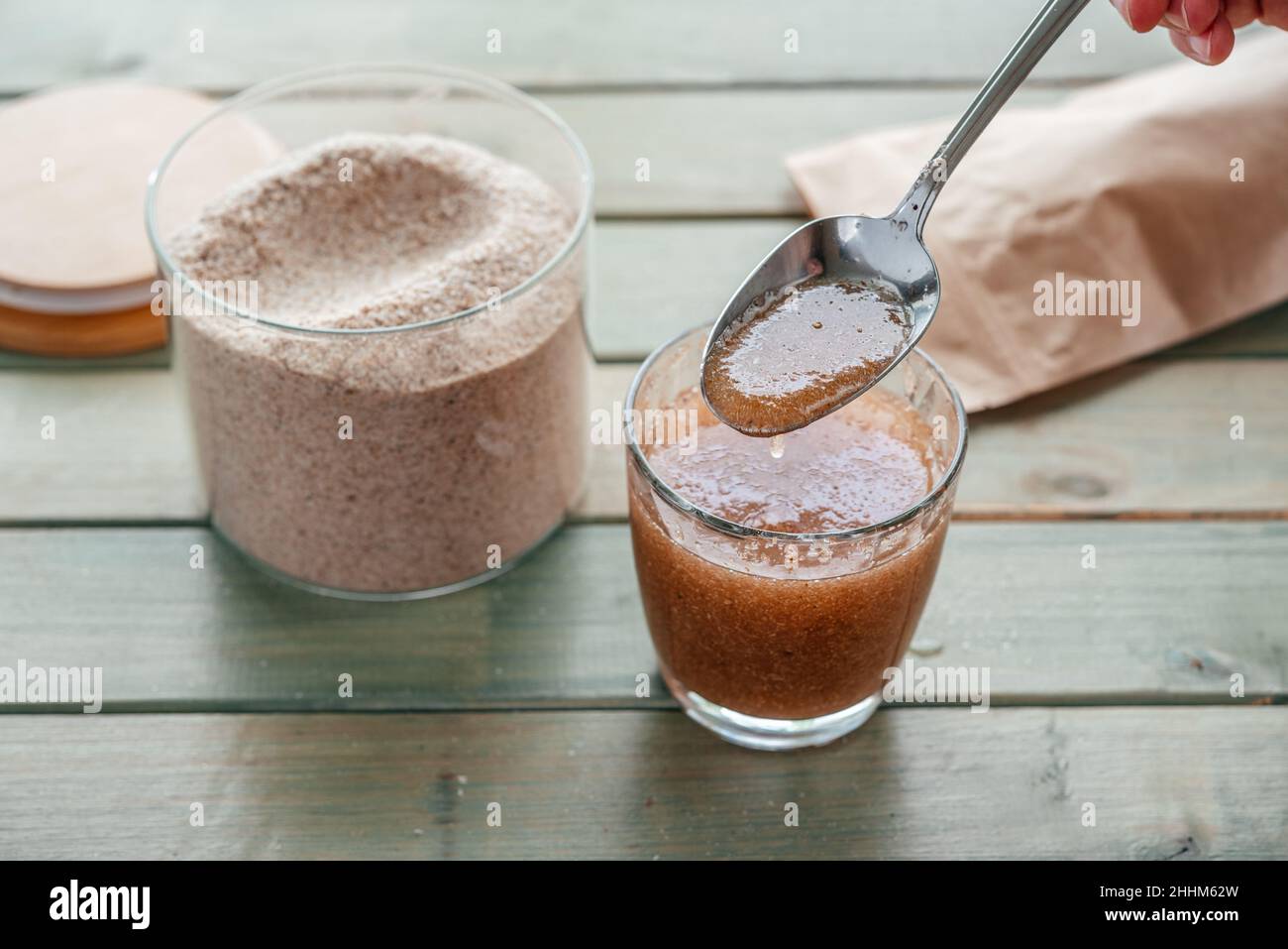 Fibra di psyllium usata come supplemento dietetico, dieta sana mattina routine Foto Stock