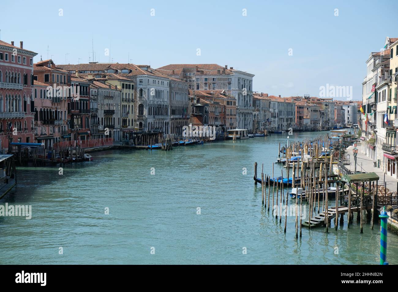 Una visione generale del Canal Grande a Venezia, 17 aprile 2020. Foto Stock