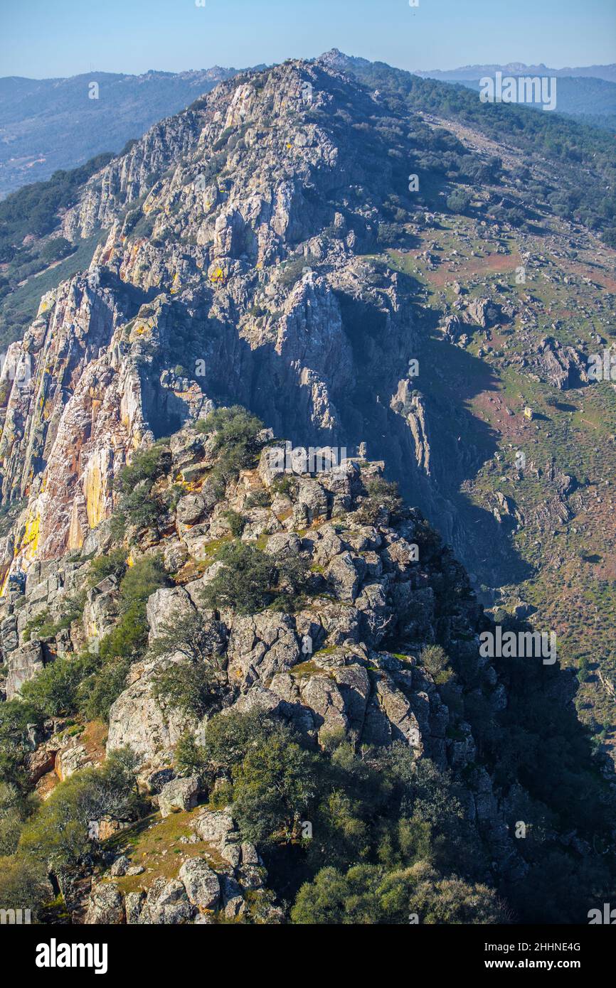 Pettine Quartzitico del Parco Nazionale di Monfrague, Caceres, Extremadura, Spagna. Panoramica dal Castello Foto Stock