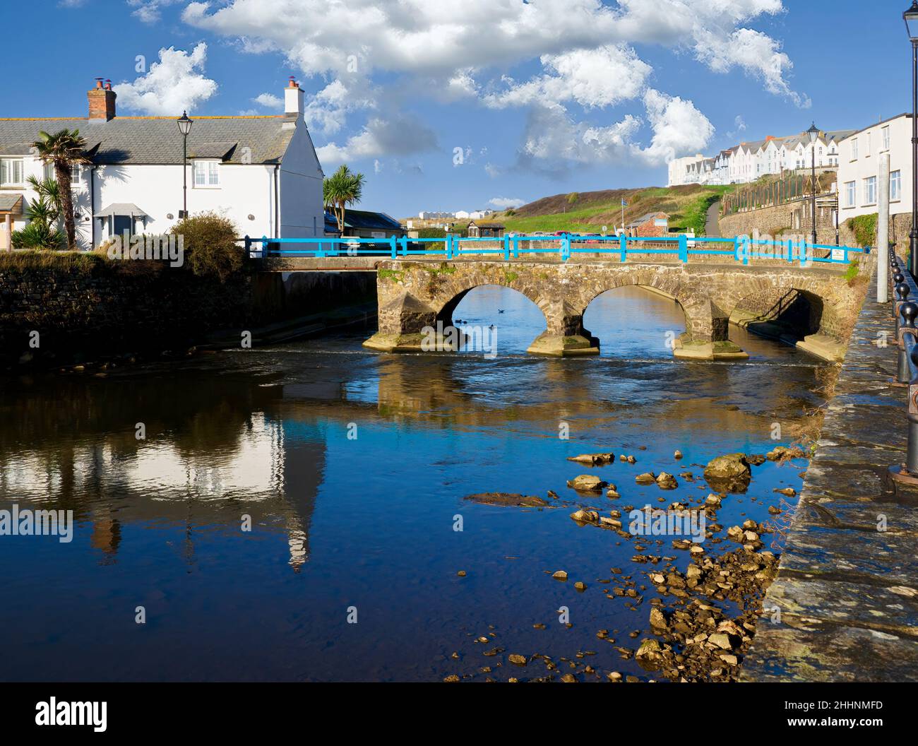 Nanny Moore's Bridge attraverso il fiume Neet, Bude, Cornovaglia, Regno Unito Foto Stock